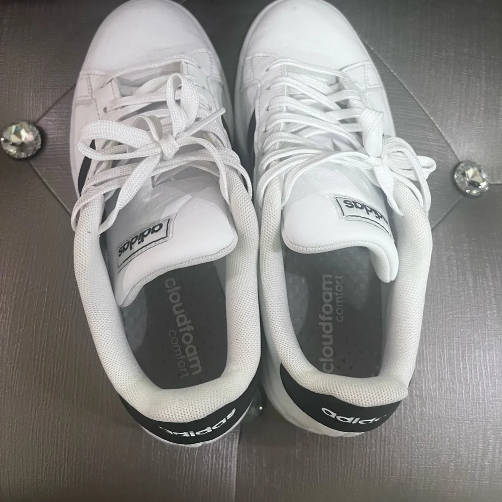 ADIDAS classic style sneakers - Picture 3 of 5